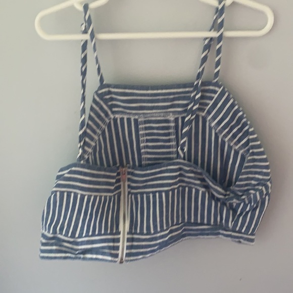 Charlotte Rousse Crop - Picture 2 of 3